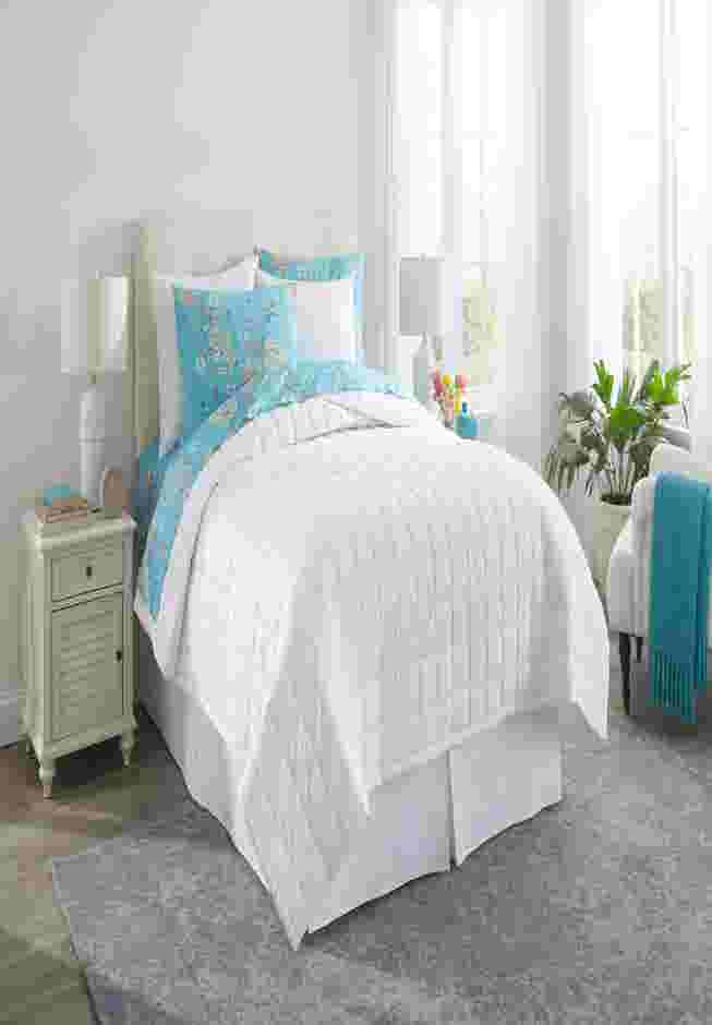 Box Stitch Quilt Set image number 0