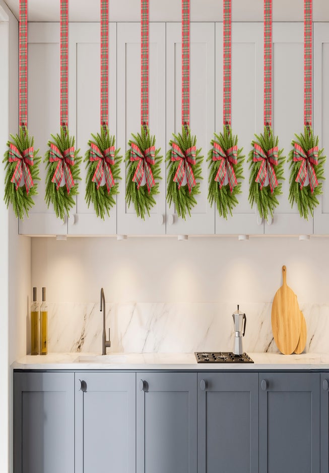 7" Mini Wreaths, Set of 8 image number 4