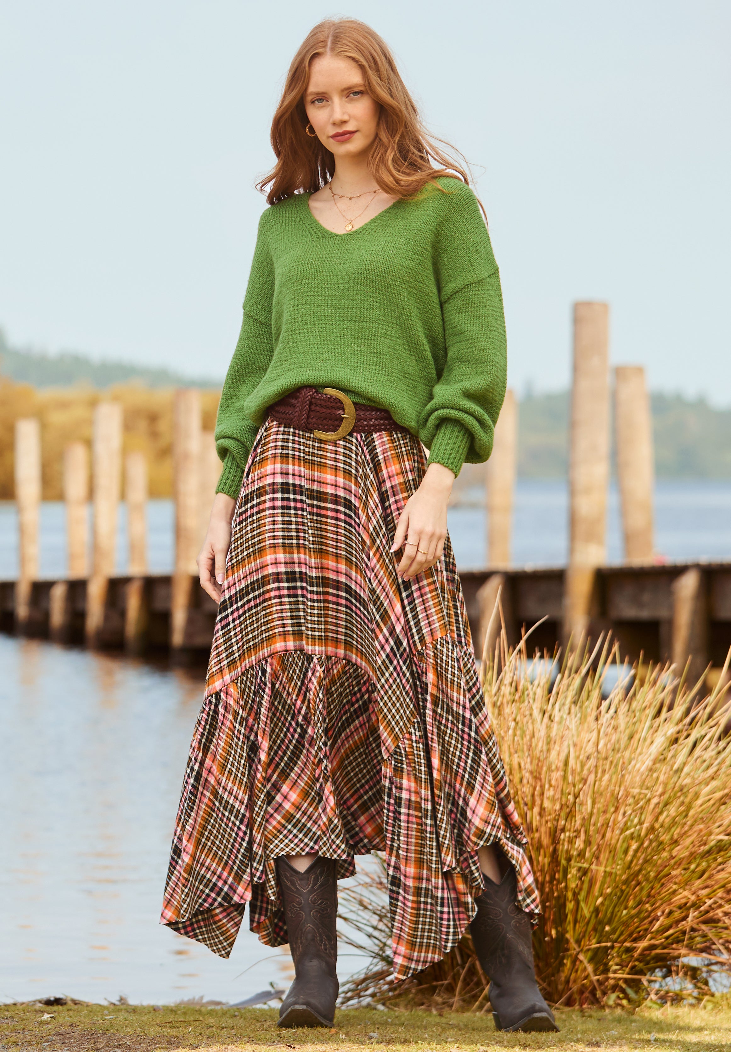 Cozy V-Neck Pullover Sweater image number 4