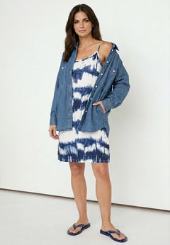 100% Cotton Denim Oversized Button-Front Collared Shirt