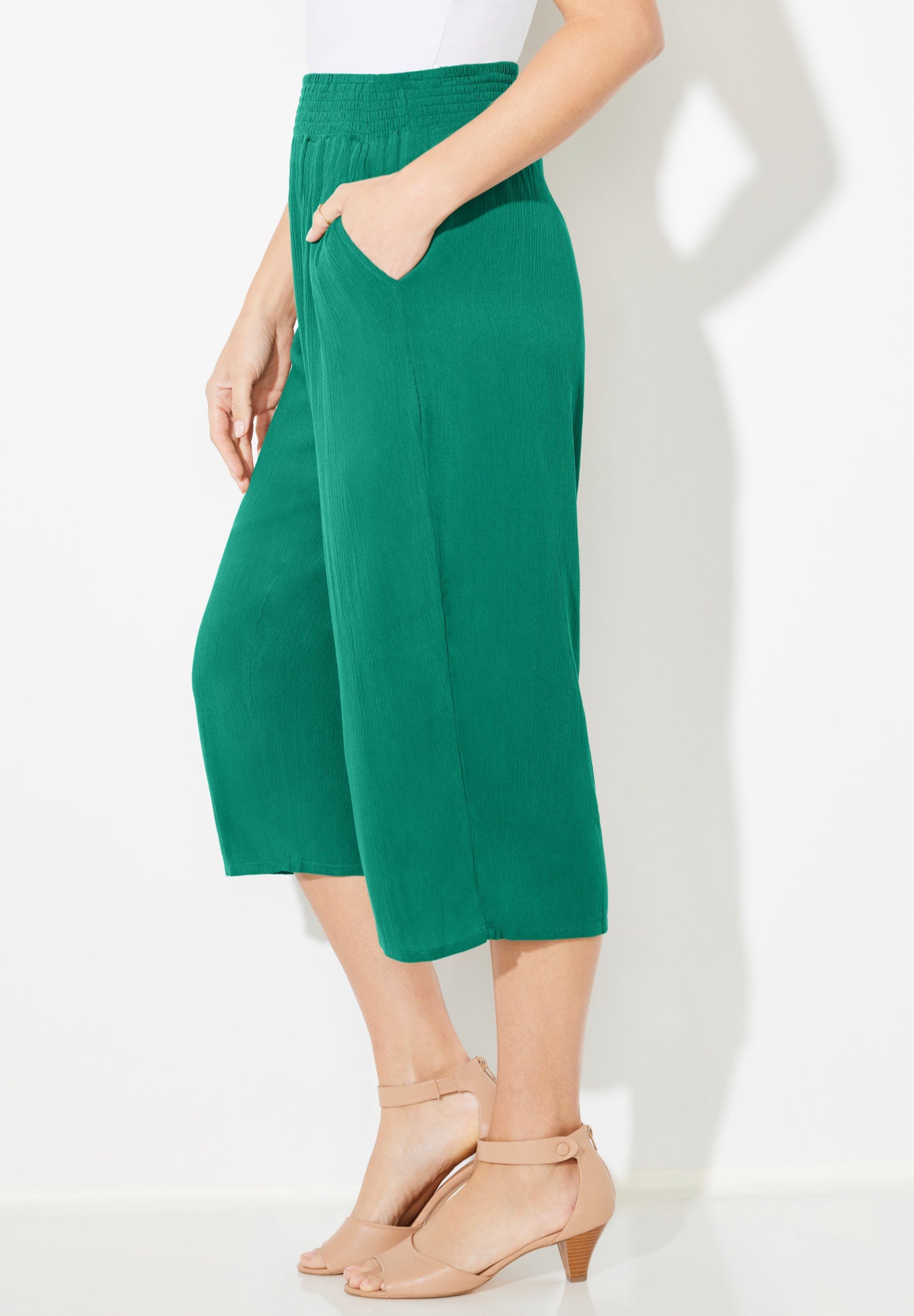 Gauze Pull-On Capri image number 1