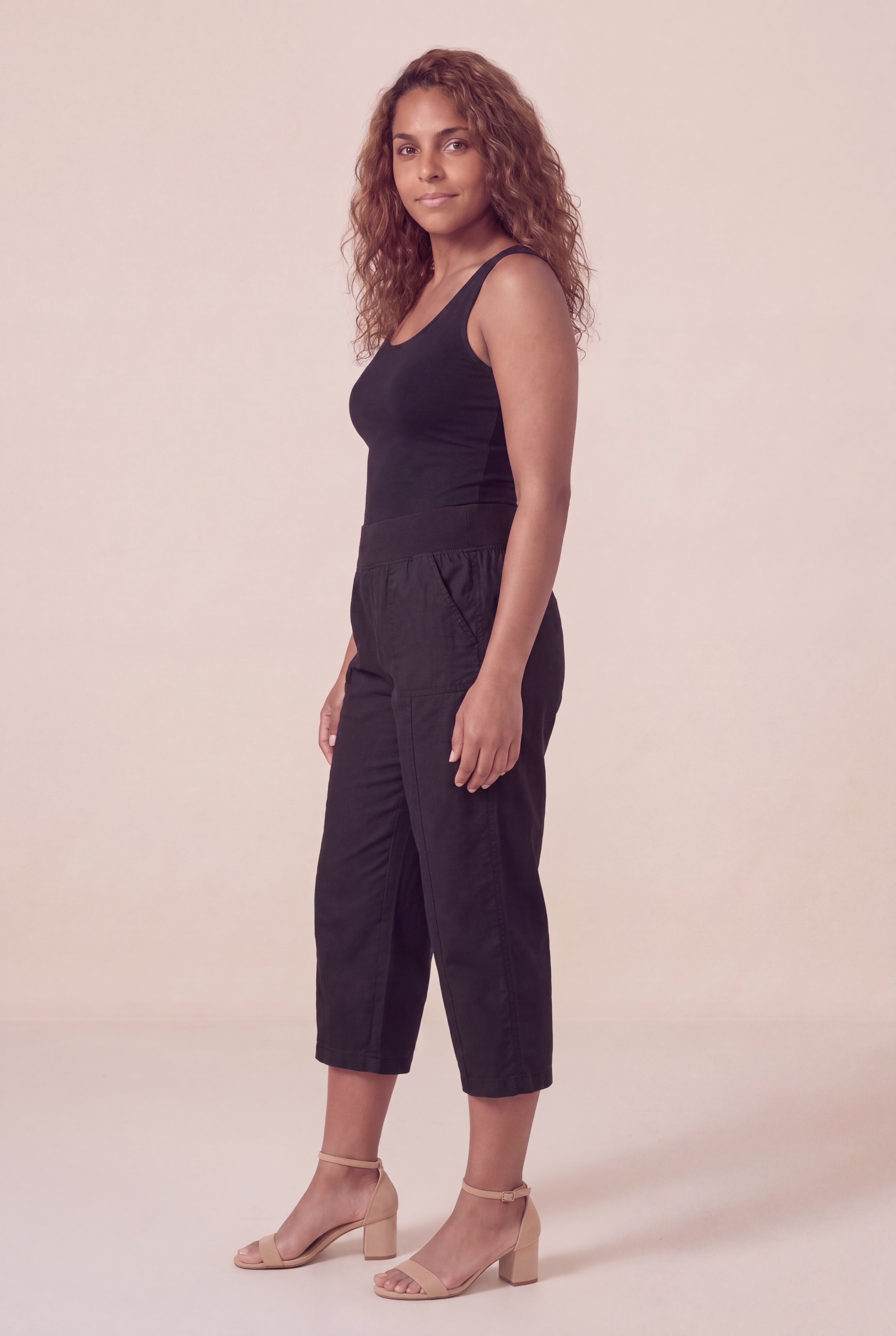 Stretch Knit Waist Cargo Capri image number 2