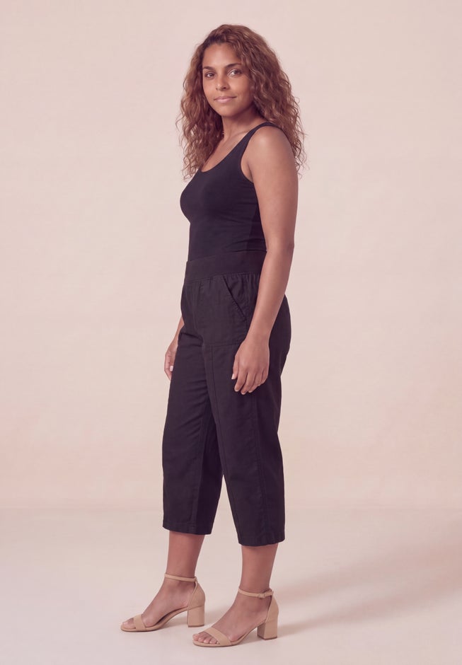 Stretch Knit Waist Cargo Capri image number 2