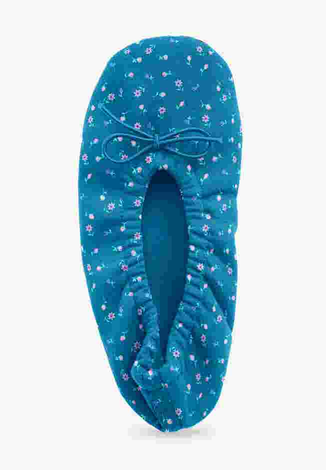 Dreams & Co.® Knit Ballerina Slipper image number 4