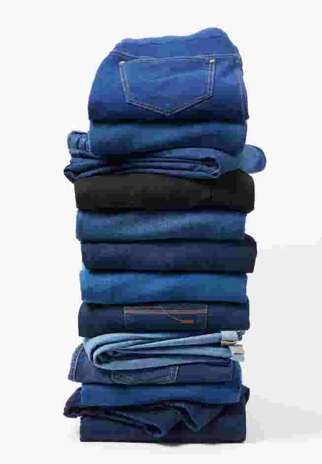 Right Fit® Moderately Curvy Jean image number 6