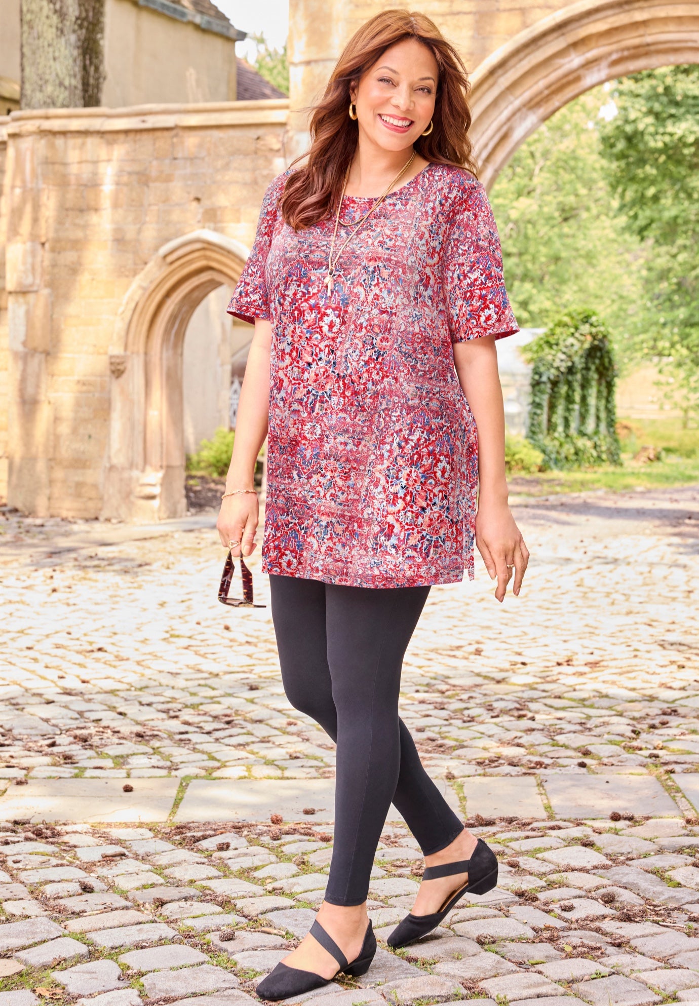 Easy Fit Short Sleeve Scoopneck Tunic image number 1