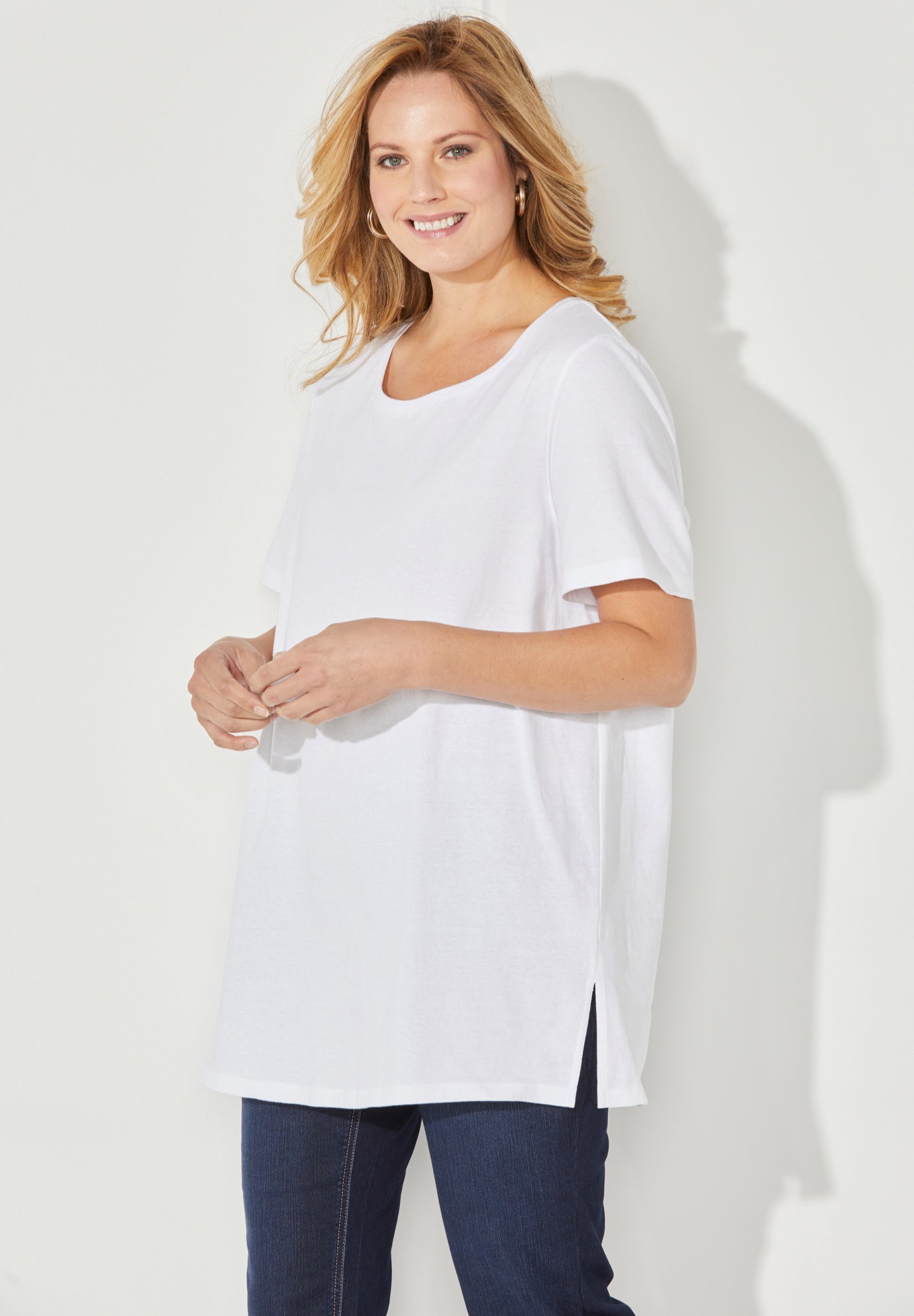 Easy Fit Short Sleeve Scoopneck Tunic image number 0