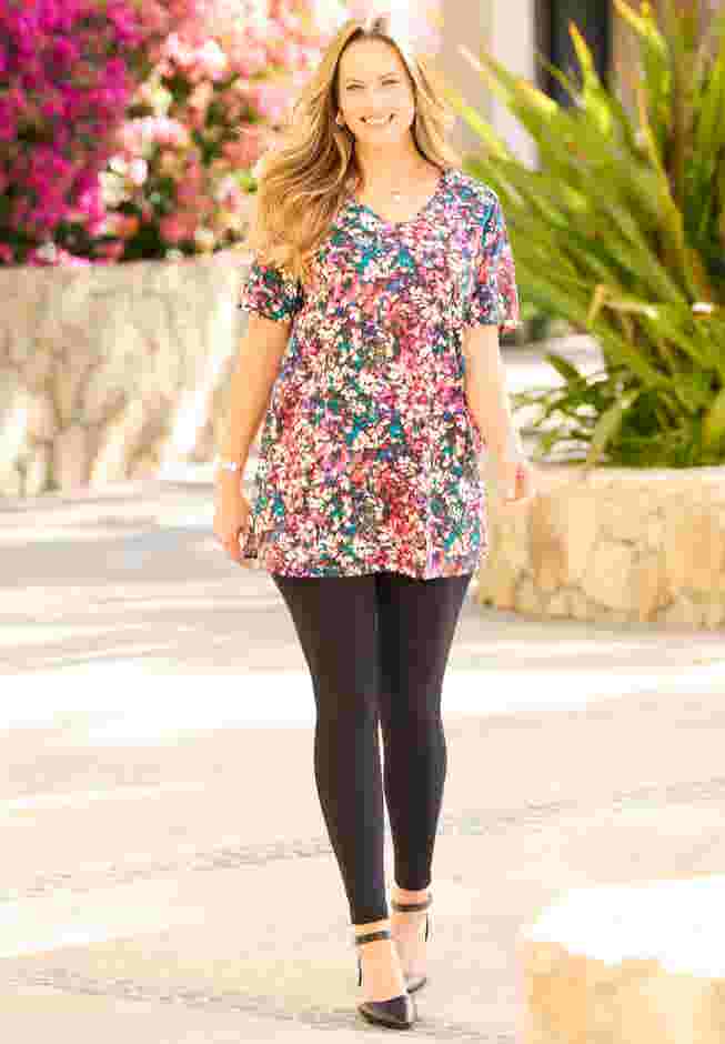 Easy Fit Short Sleeve V-Neck Tunic image number 5