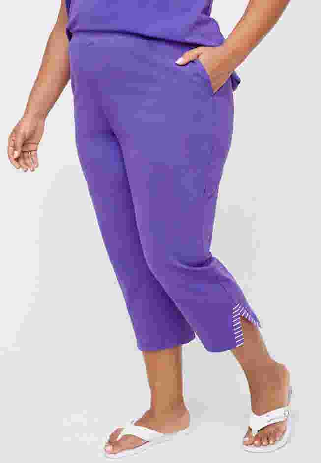 Suprema™ Striped-Inset Capri image number 0