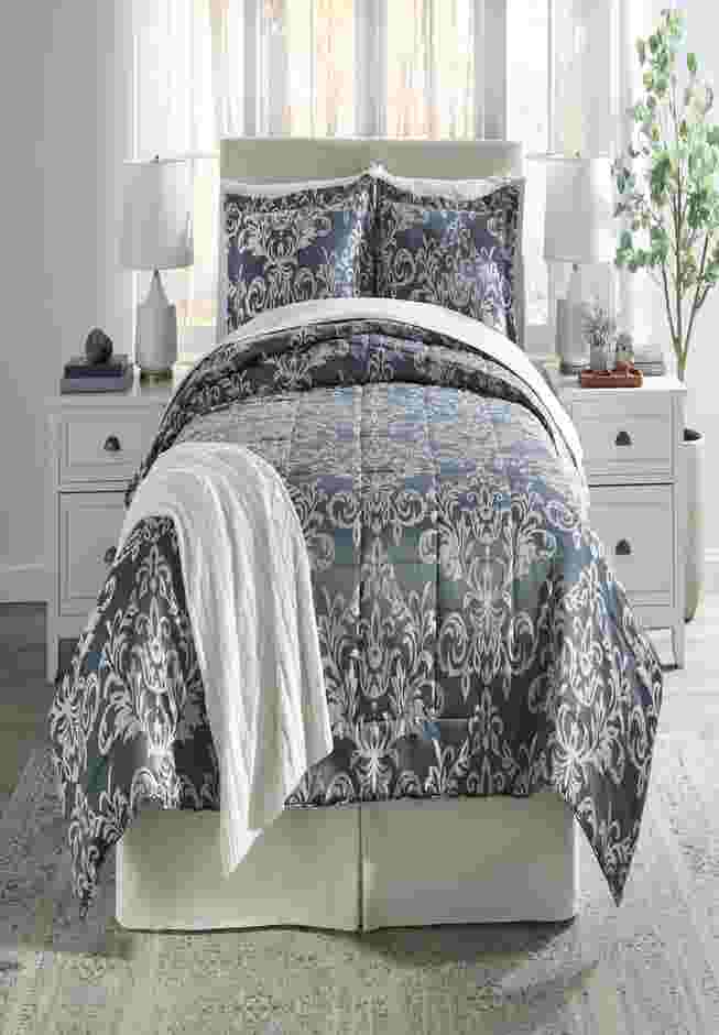 Damask Quilt Set image number 0