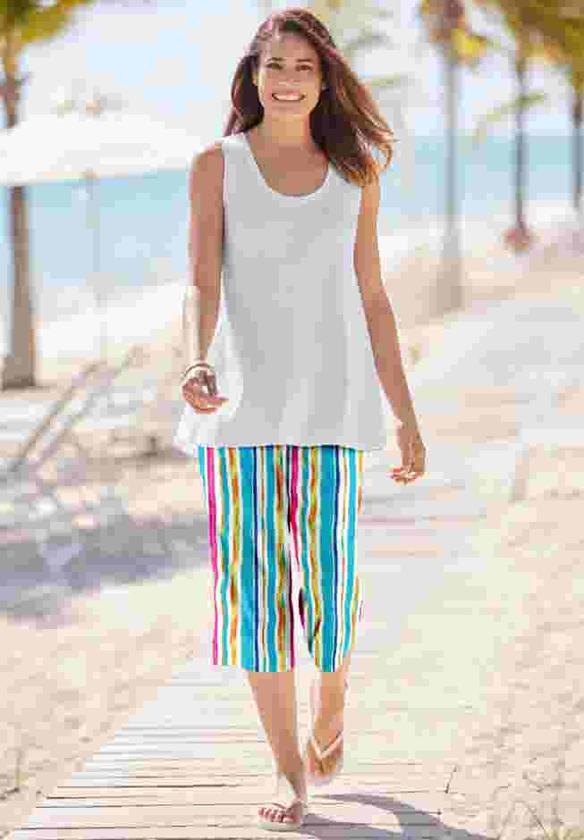 Womens Plus-Size Elastic-Waist Pull-On Knit Pocket Capri Pants image number 5