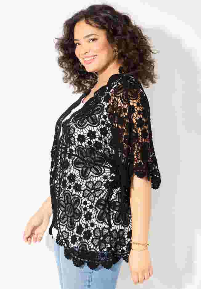 Graceful Crochet Kimono image number 2