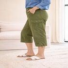 Stretch Mid-rise Cargo Capris image number null