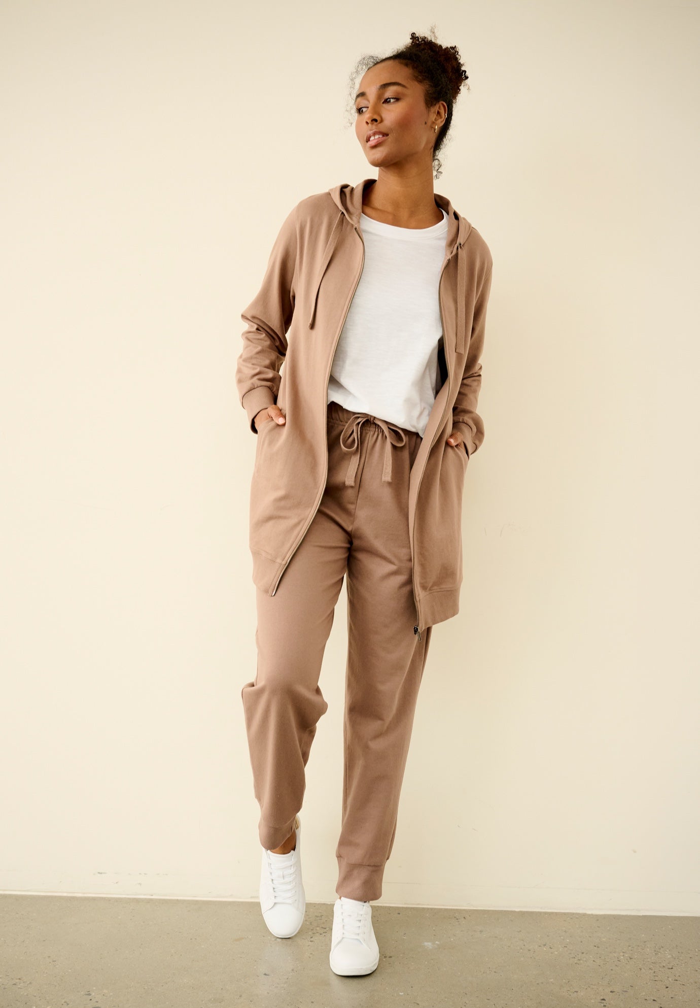 French Terry Drawstring Elastic Waistband Jogger image number 0