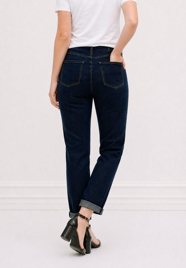 Mid-Rise Stretch 5-Pocket Relaxed Fit Boyfriend Jeans image number 1