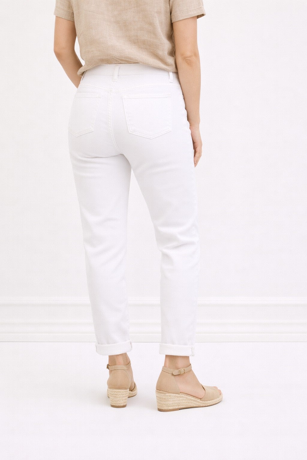 Mid-Rise Stretch 5-Pocket Relaxed Fit Boyfriend Jeans image number 1