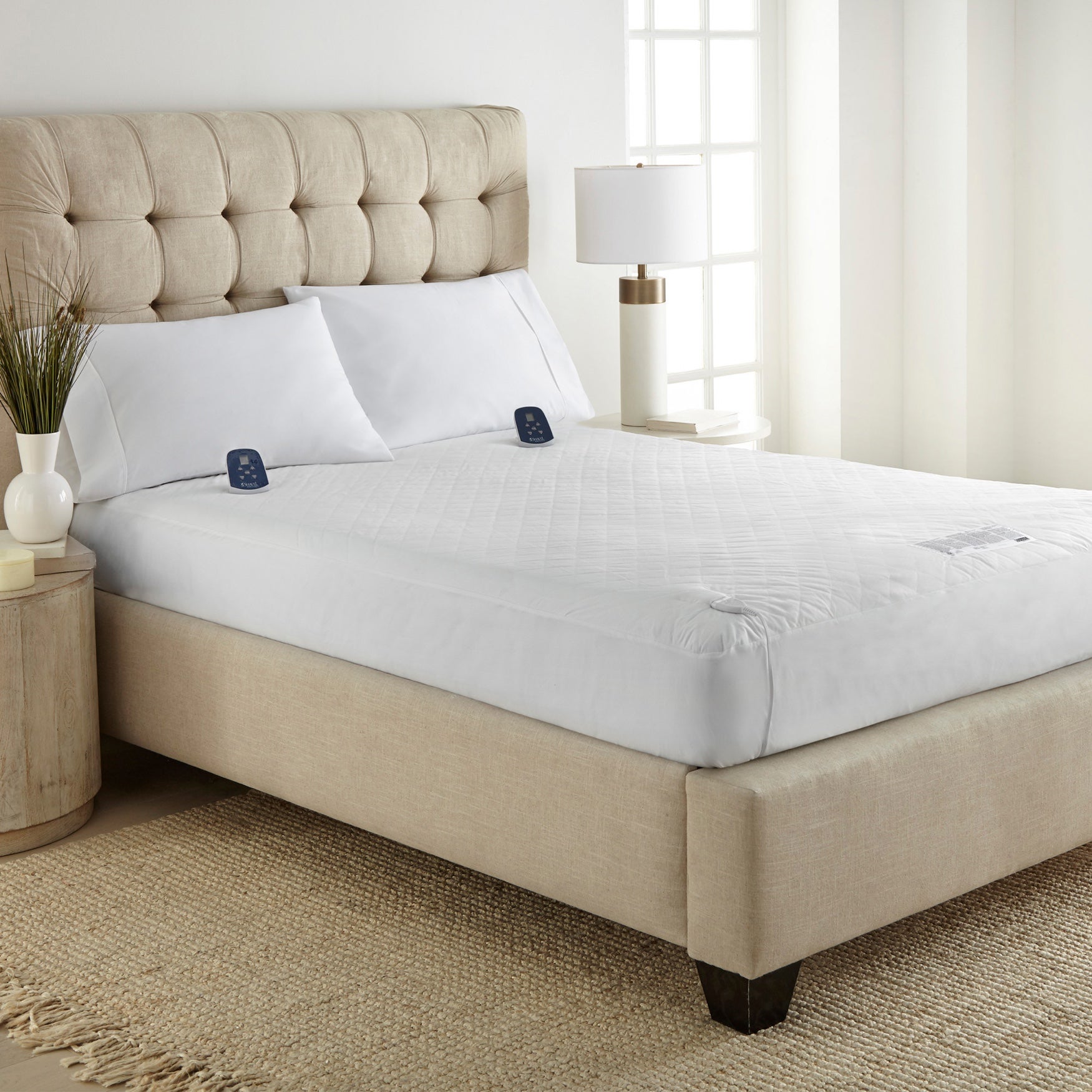 Micro Flannel&reg; Deep Pocket Electric Mattress Pad image number 0