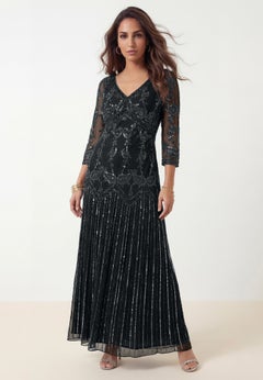 Plus Size Beaded V-Neck 3/4 Sleeve Sleeve Maxi Gown