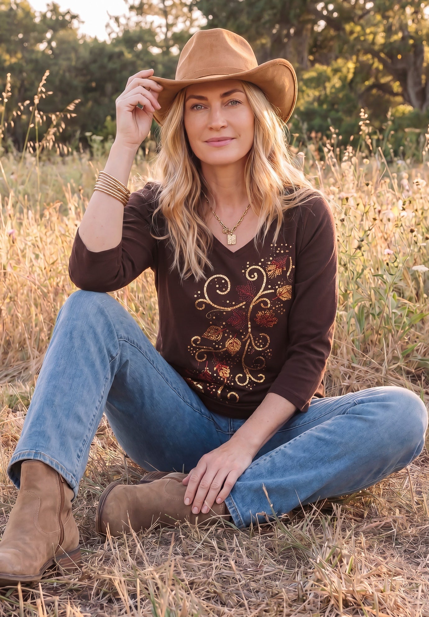 V-Neck Graphic Top image number 1