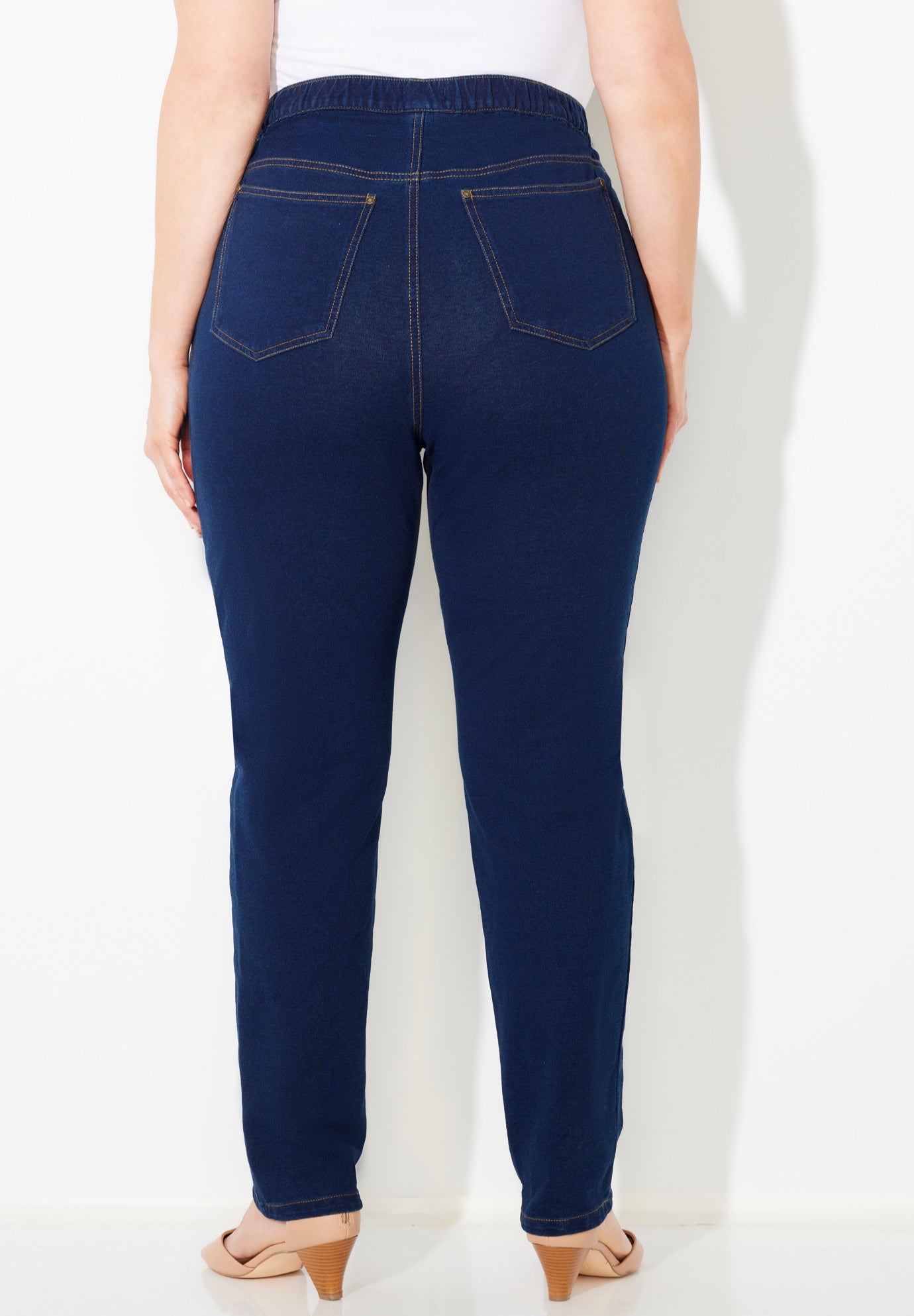 The Curvy Knit Jean image number 2