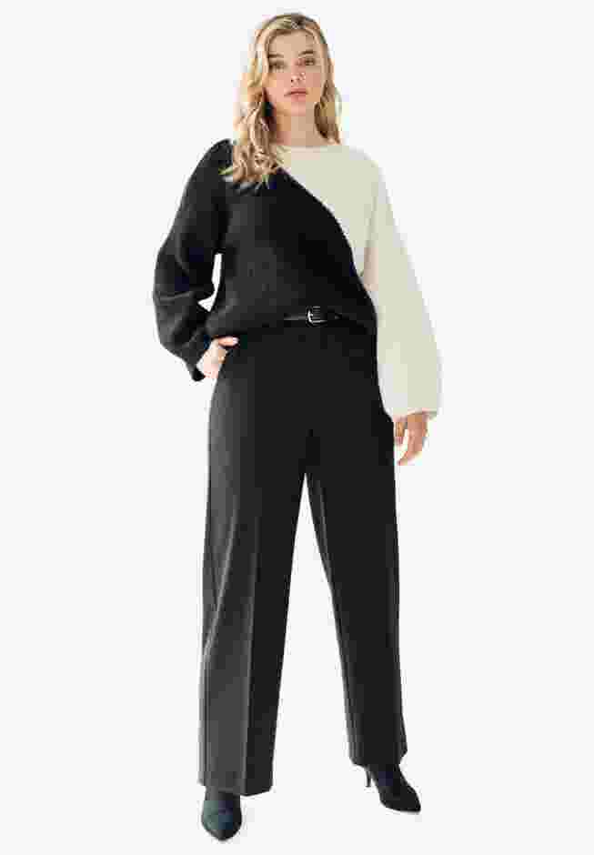 Colorblock Pullover Sweater image number 2
