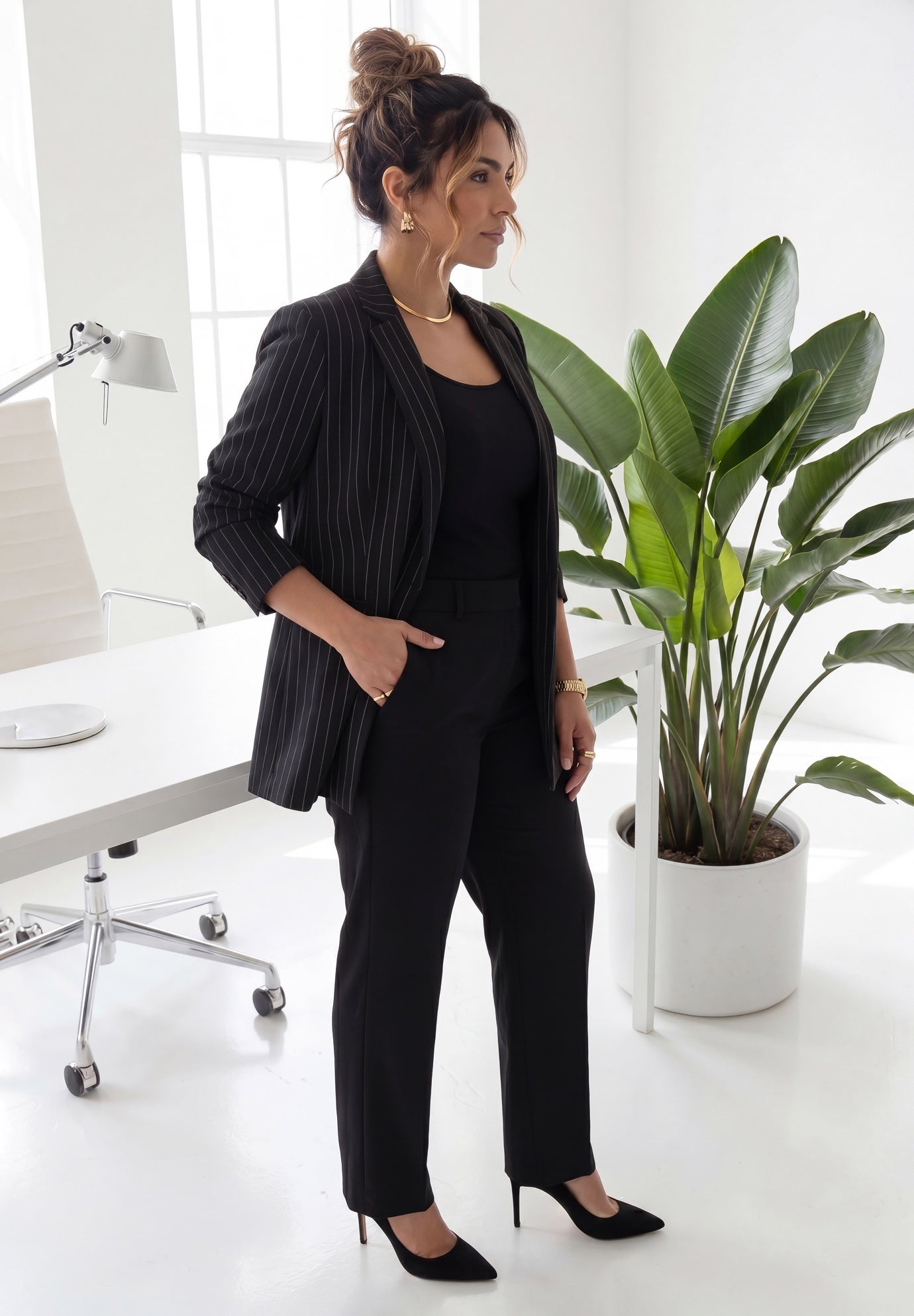 Right Fit&trade; Curvy Blazer image number 2