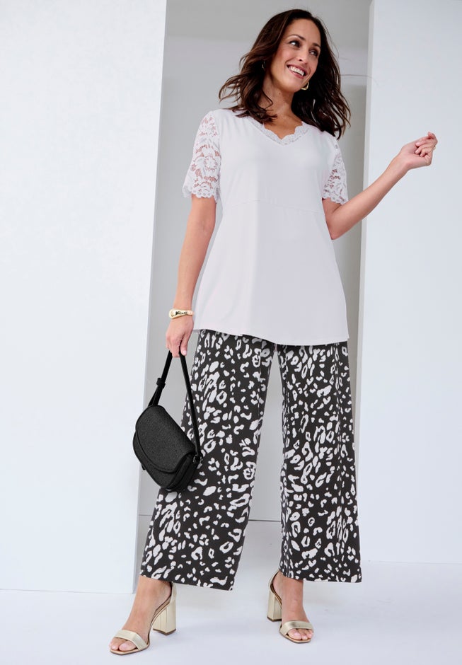 Lace Trim V-Neck Top image number 4