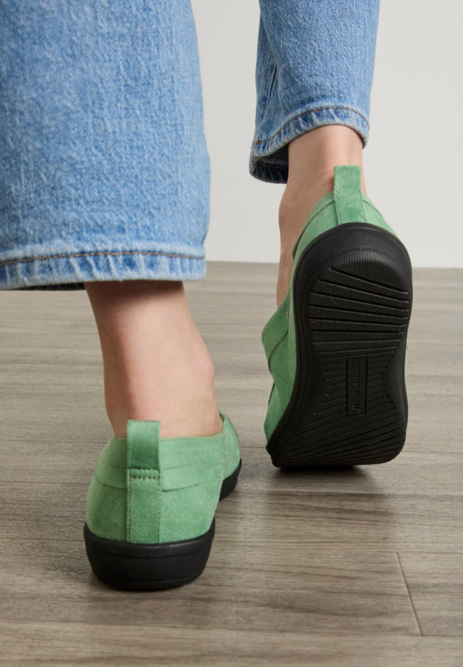 The Bete Slip On Orthotic Flat image number 14