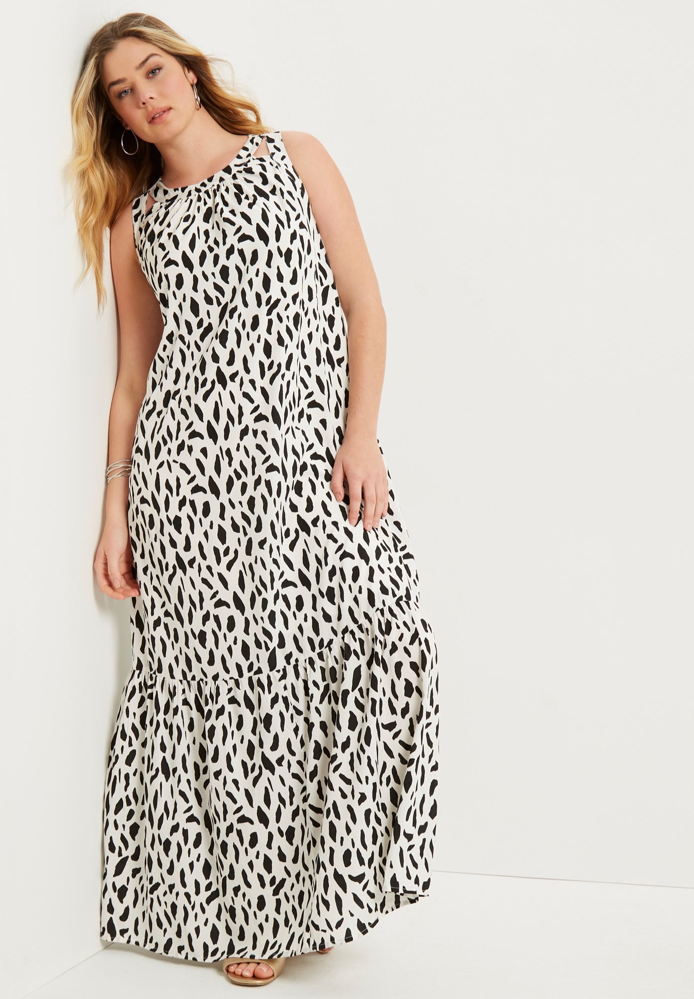 Cutout Neckline Maxi Dress image number 4