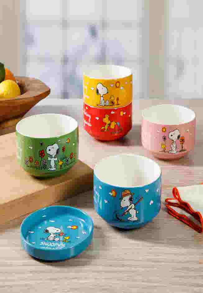 Snoopy’s Garden Patch 6-Piece Stackable Bowl Set image number 1