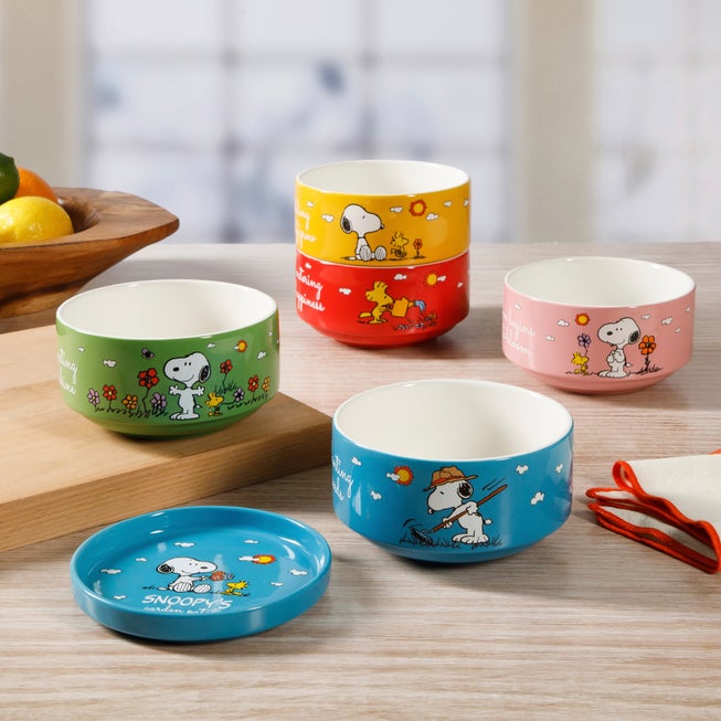 Snoopy’s Garden Patch 6-Piece Stackable Bowl Set image number 1