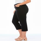 Right Fit&reg; Moderately Curvy Jean Capri image number null
