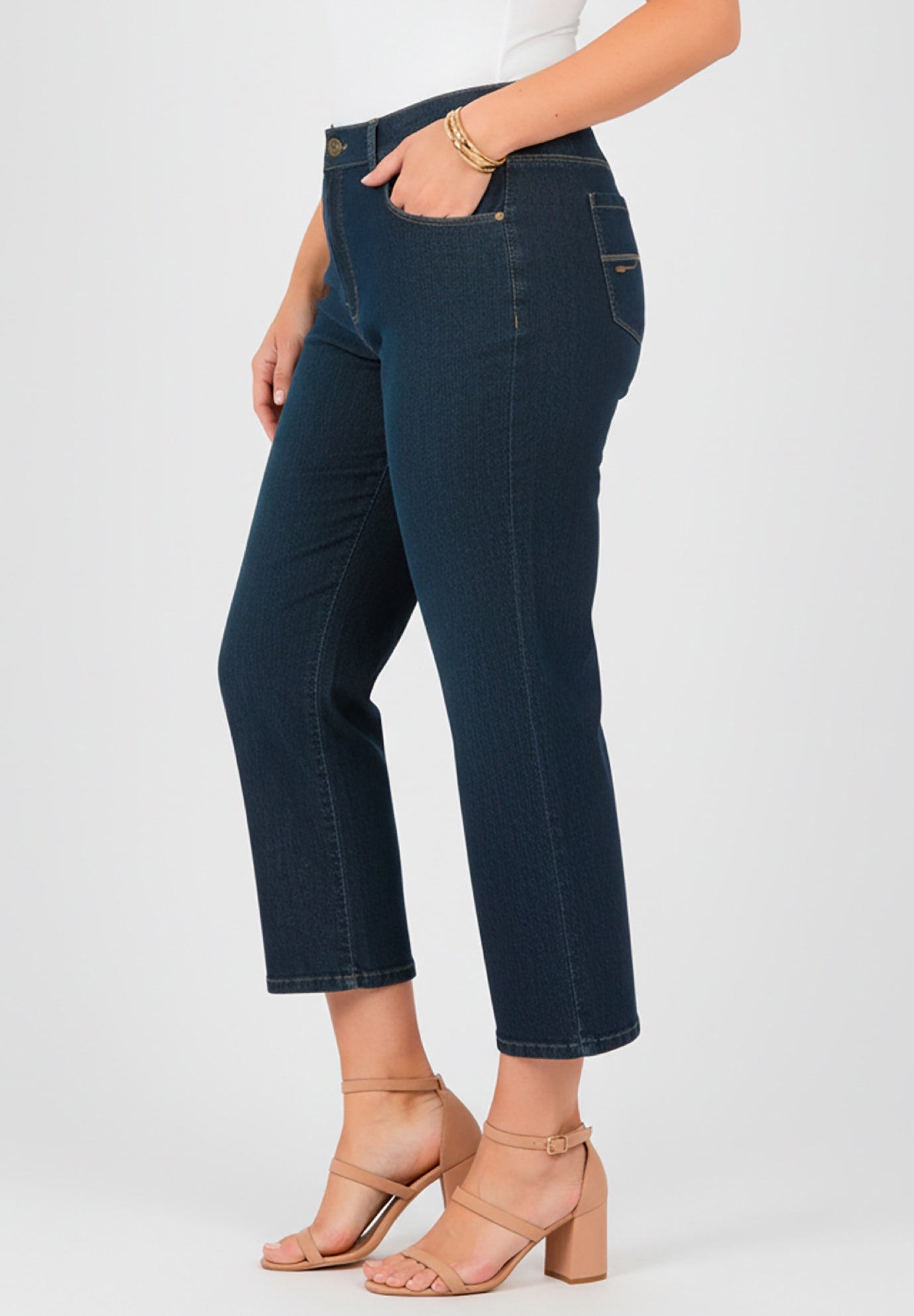 Right Fit&reg; Moderately Curvy Cropped Jean image number 2