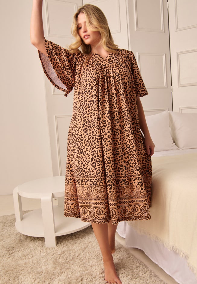 Bib Knit Lounger image number 6