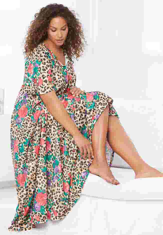 Sweeping Printed Lounger image number 4
