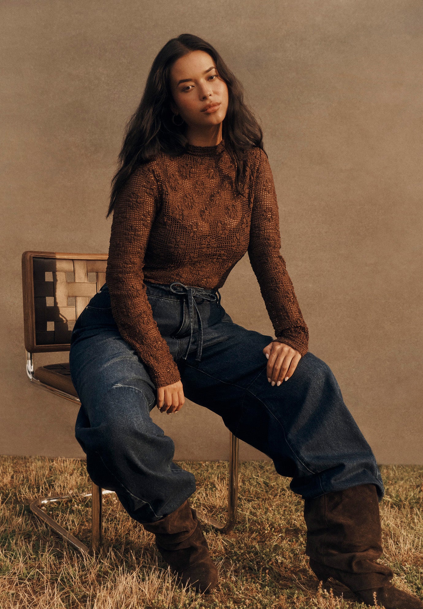 Floral Lace Mesh Funnel Neck Top image number 4