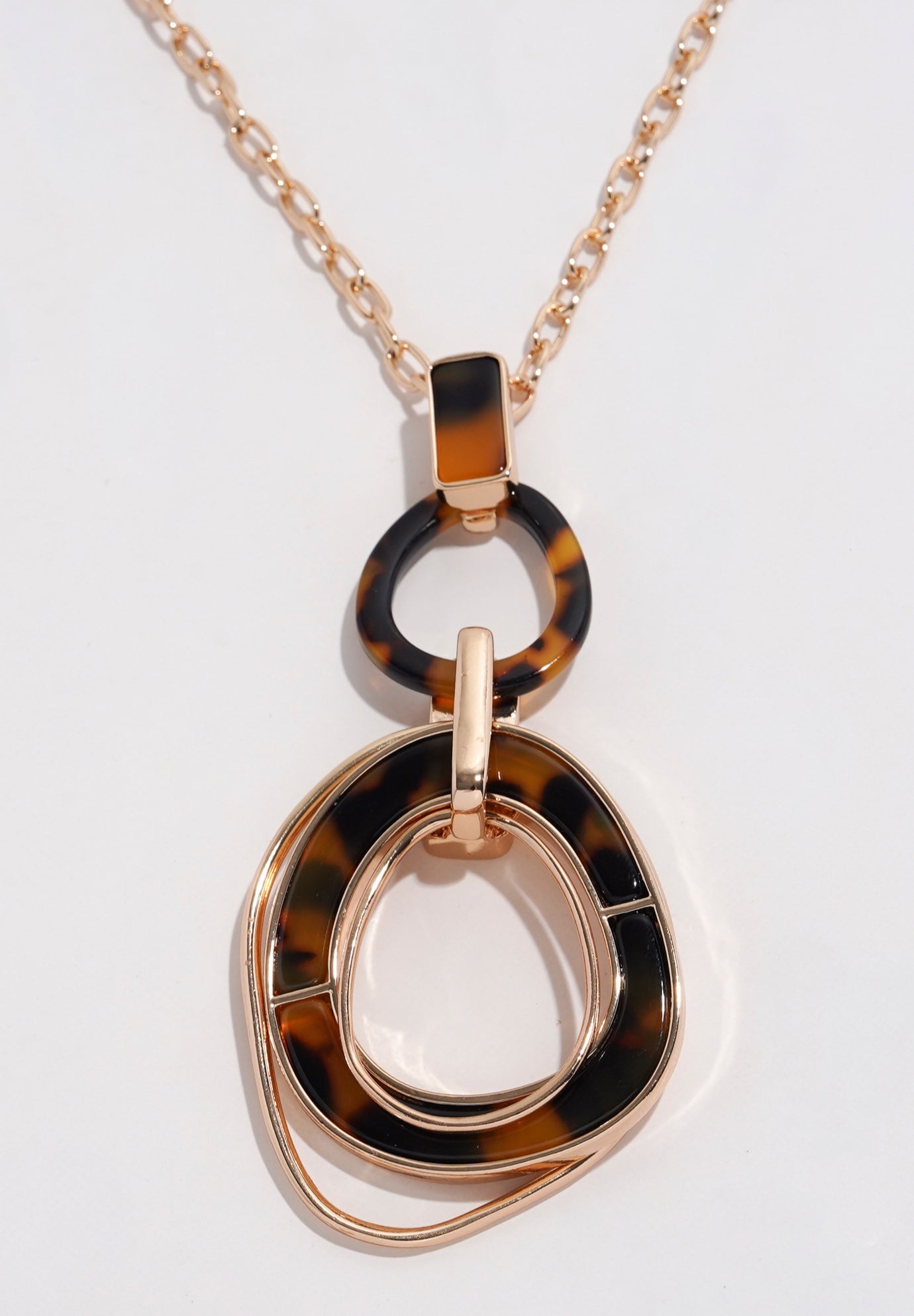 Tortoiseshell Pendant Necklace image number 2