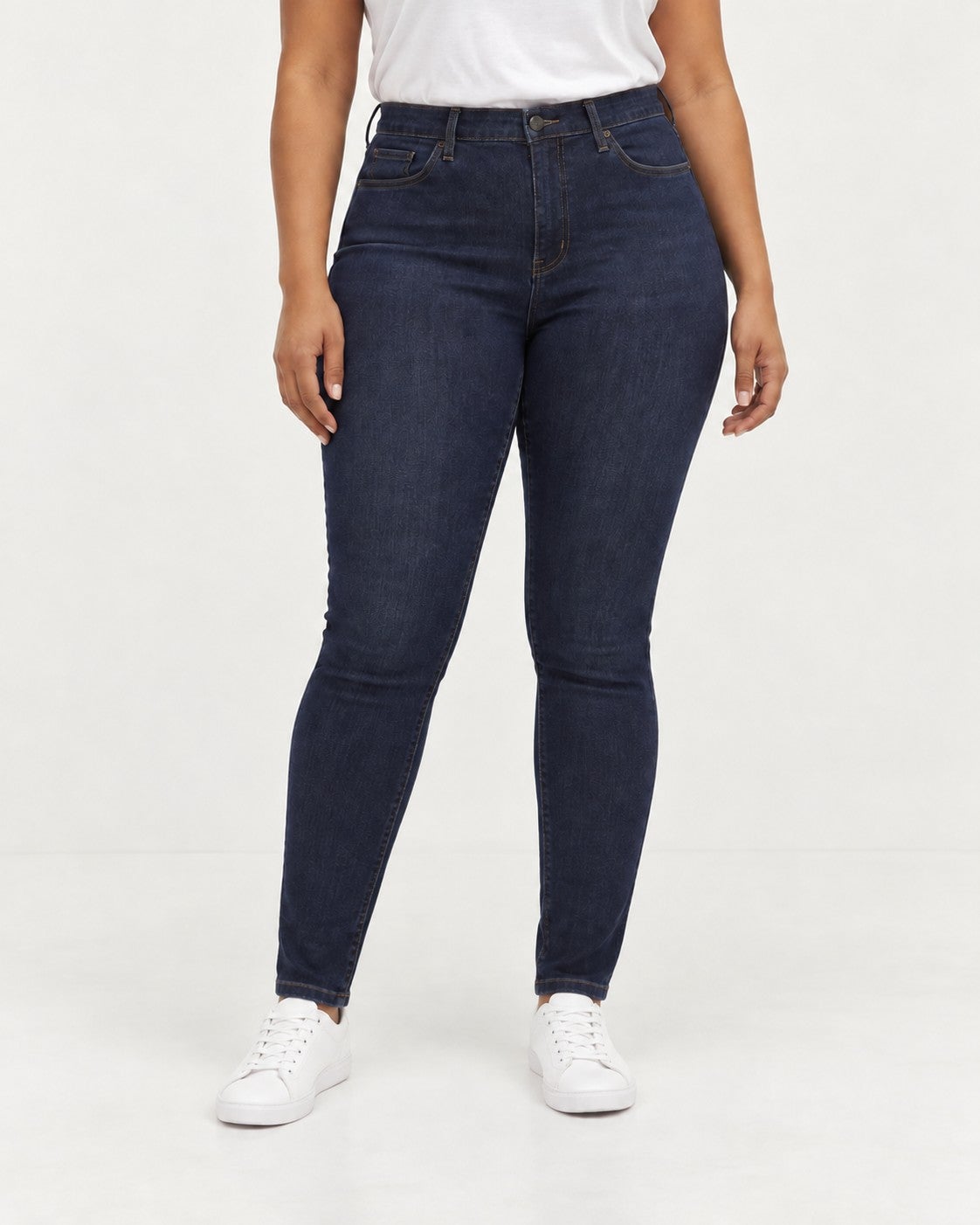 Mid-Rise Comfort Stretch 5-Pocket Slim Leg Jean image number 0