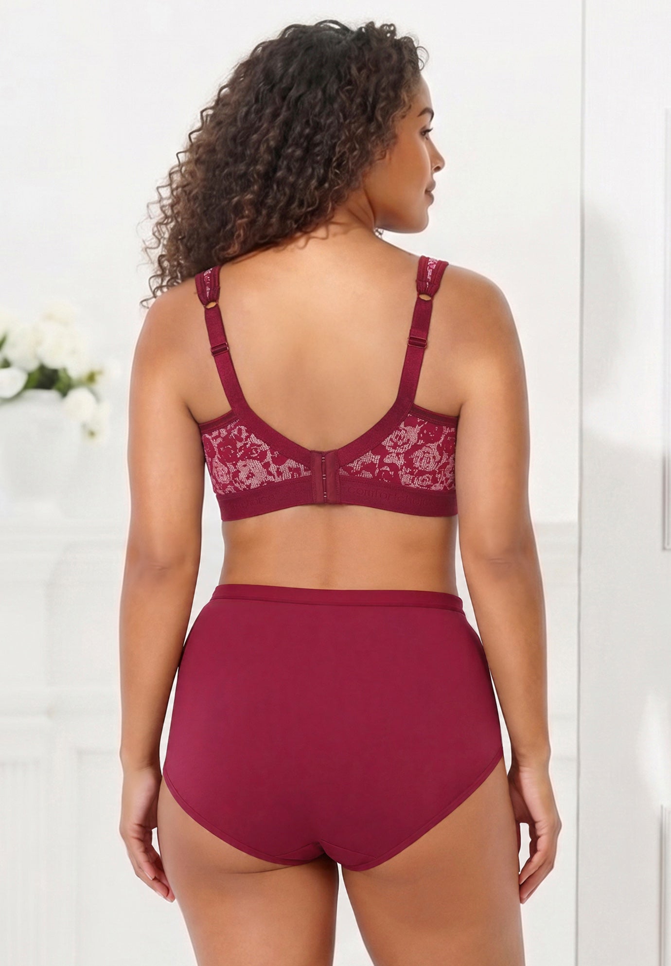 Wireless Back-Close Lounge Bra image number 1