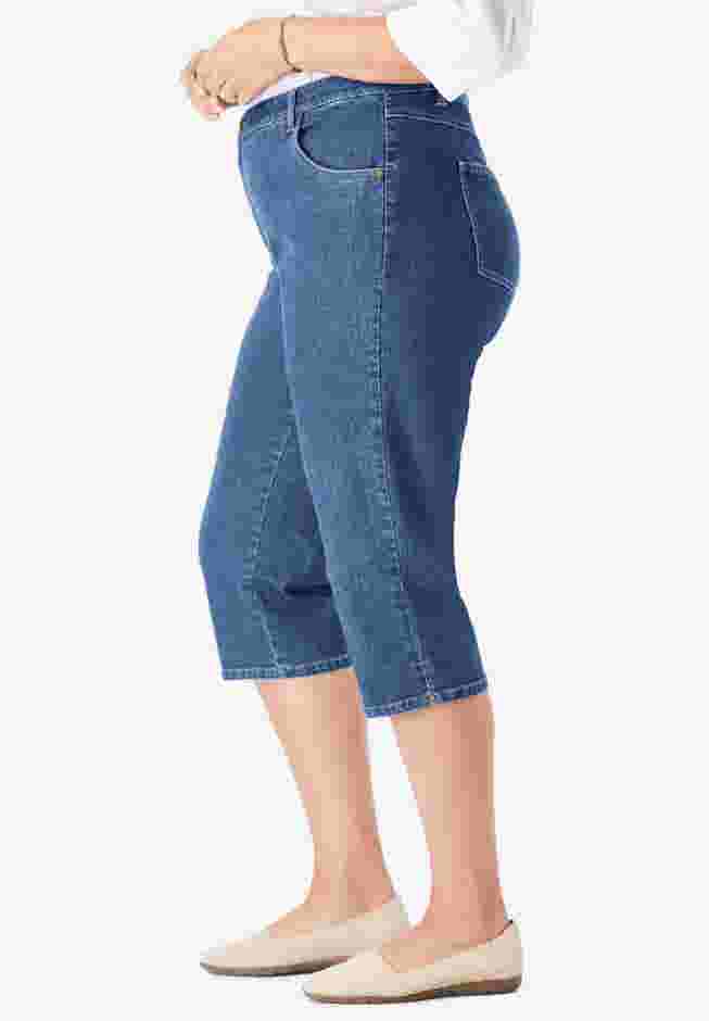 Womens Plus-Size Stretch Denim Five-Pocket Capri Jeans image number 2