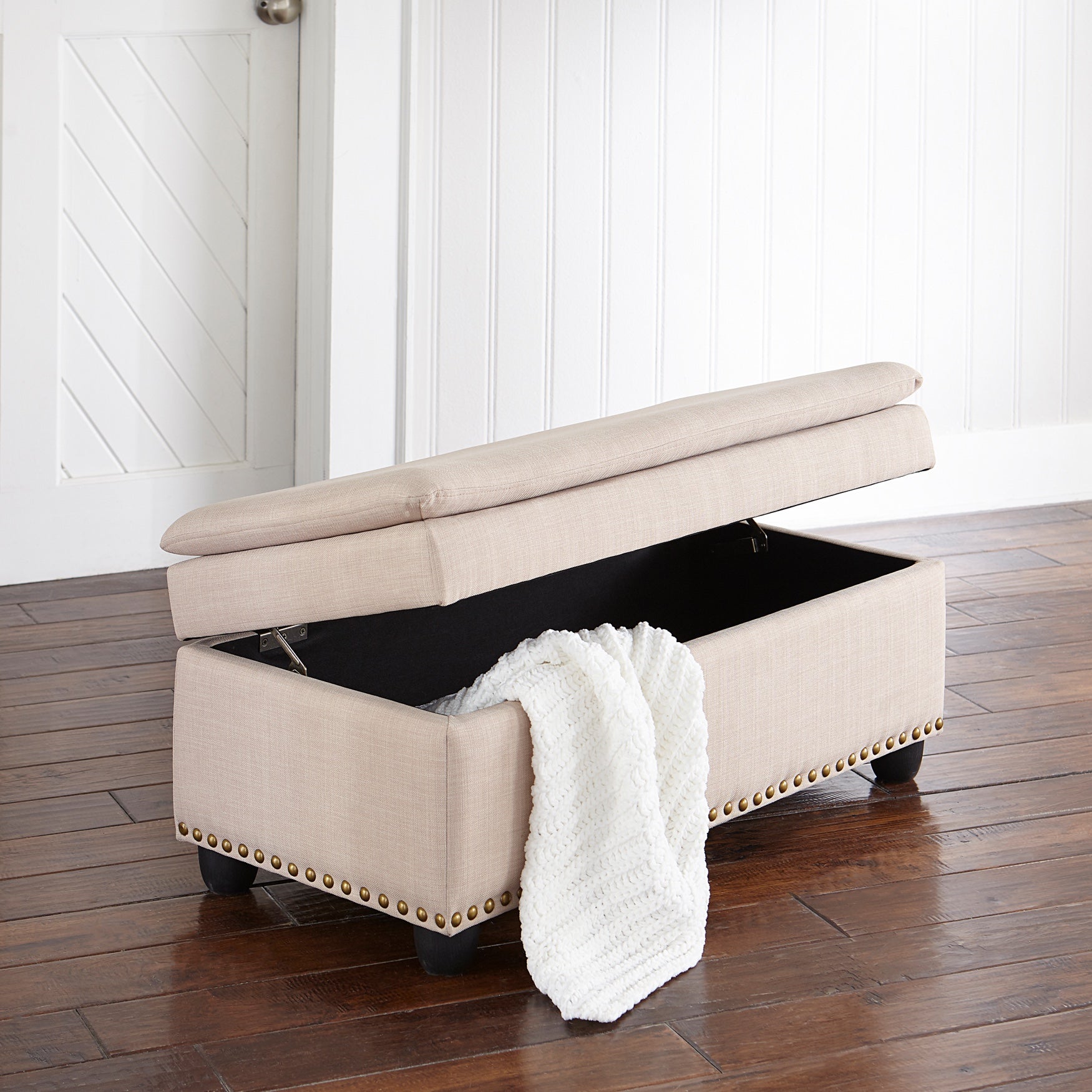 400 lbs. Weight Capacity Extra Wide Studded Ottoman image number 2